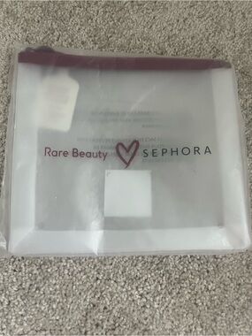 RARE Beauty 🍷 travel pouch NWT
